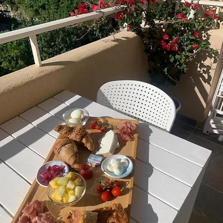 Lulia Oda ve Kahvaltı Otranto